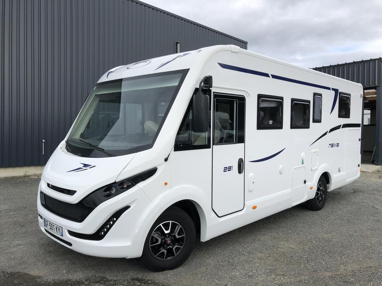 MC LOUIS NEVIS 281 - Integrated motorhome: picture 1 MC LOUIS NEVIS 281 - Integrated motorhome: picture 1