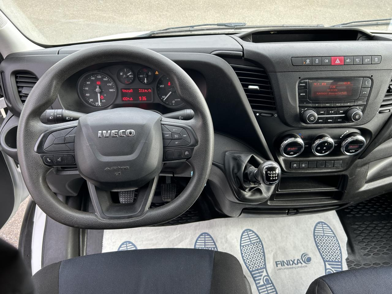 IVECO Daily 35 C 14 S&S (Quad-Leaf) CHASSIS CABINE 2014 35C/35S Chassis cabine 35 C Epmt.3.75 PHASE 3 - Other machinery: picture 3 IVECO Daily 35 C 14 S&S (Quad-Leaf) CHASSIS CABINE 2014 35C/35S Chassis cabine 35 C Epmt.3.75 PHASE 3 - Other machinery: picture 3