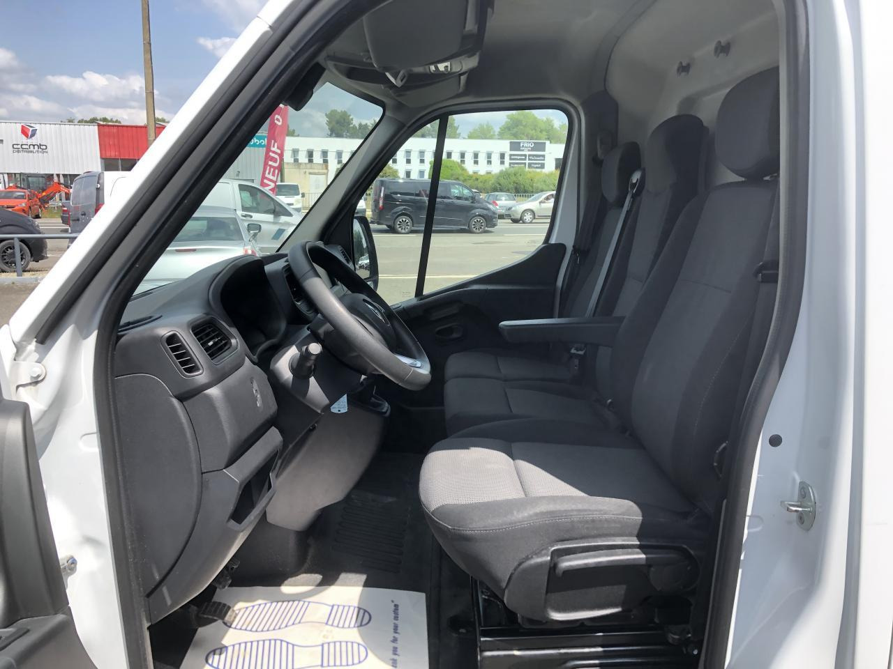 Renault Master F3300 L2H2 2.3 BLUE DCI 135CH GRAND CONFORT EURO6 - Other machinery: picture 4 Renault Master F3300 L2H2 2.3 BLUE DCI 135CH GRAND CONFORT EURO6 - Other machinery: picture 4