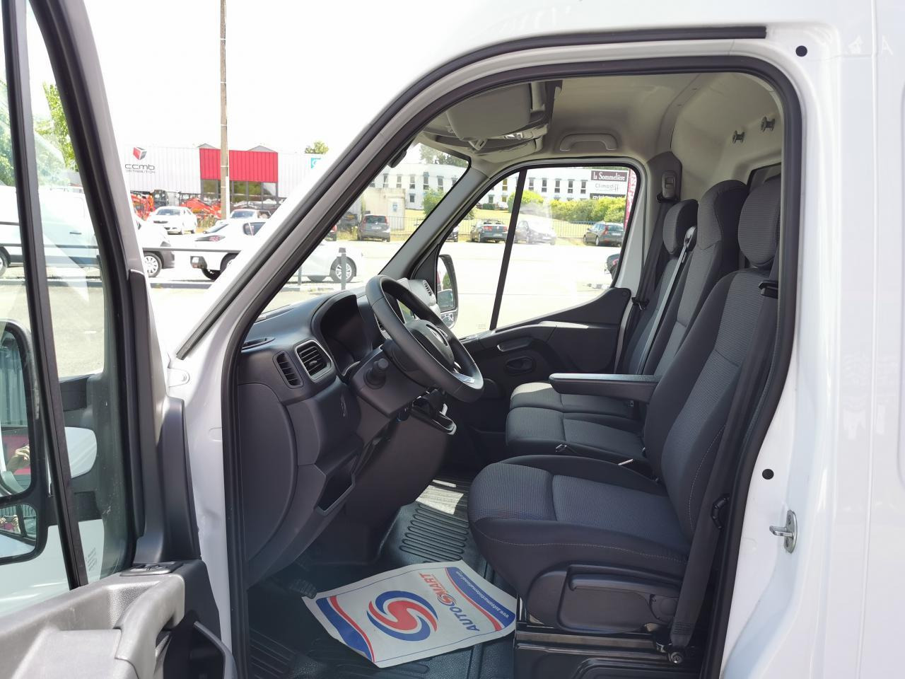 Renault Master Grand Confort F3500 L3H2 2.3 Energy dCi - 150 III FOURGON Fourgon L3H2 Traction PHASE 3 - Other machinery: picture 5 Renault Master Grand Confort F3500 L3H2 2.3 Energy dCi - 150 III FOURGON Fourgon L3H2 Traction PHASE 3 - Other machinery: picture 5