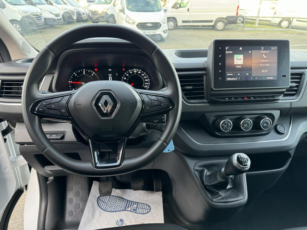 Renault Trafic L2H1 3000 Kg 2.0 Blue dCi - 130 III FOURGON Fourgon Grand Confort L2H1 PHASE 3 - Other machinery: picture 5 Renault Trafic L2H1 3000 Kg 2.0 Blue dCi - 130 III FOURGON Fourgon Grand Confort L2H1 PHASE 3 - Other machinery: picture 5