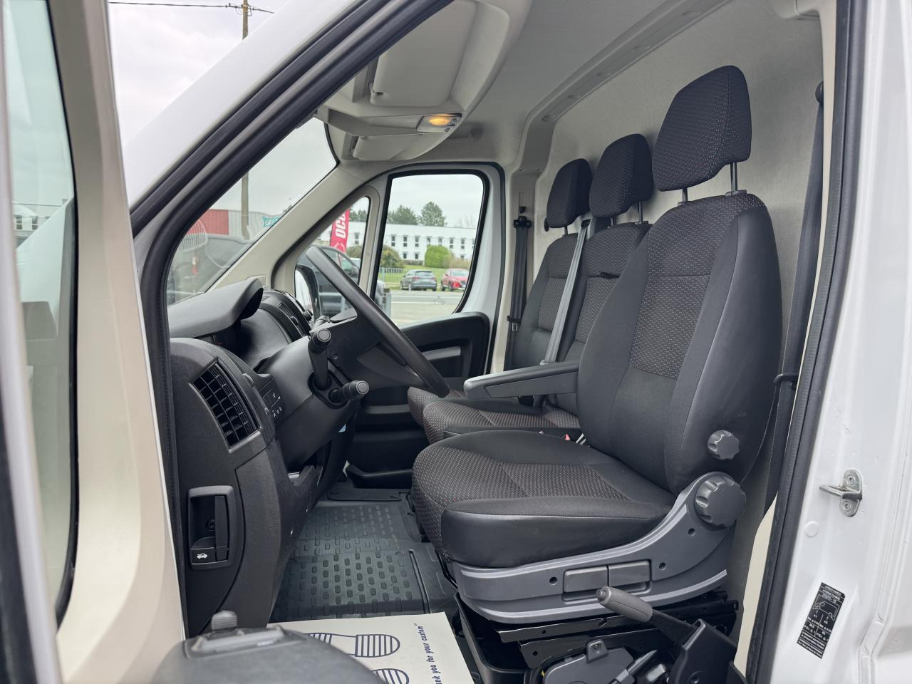 PEUGEOT BOXER 3T3 L3H2 2.2 HDI 140CH ASPHALT - Panel van: picture 5 PEUGEOT BOXER 3T3 L3H2 2.2 HDI 140CH ASPHALT - Panel van: picture 5