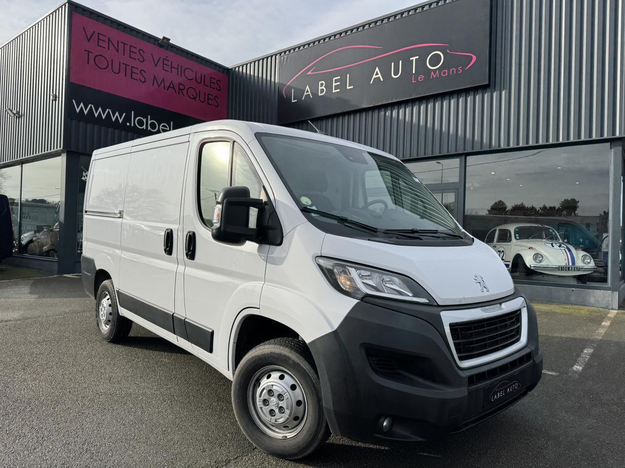 Peugeot Boxer 330 L1H1 2.2 BLUEHDI S&S 140CH ASPHALT - Panel van: picture 1 Peugeot Boxer 330 L1H1 2.2 BLUEHDI S&S 140CH ASPHALT - Panel van: picture 1