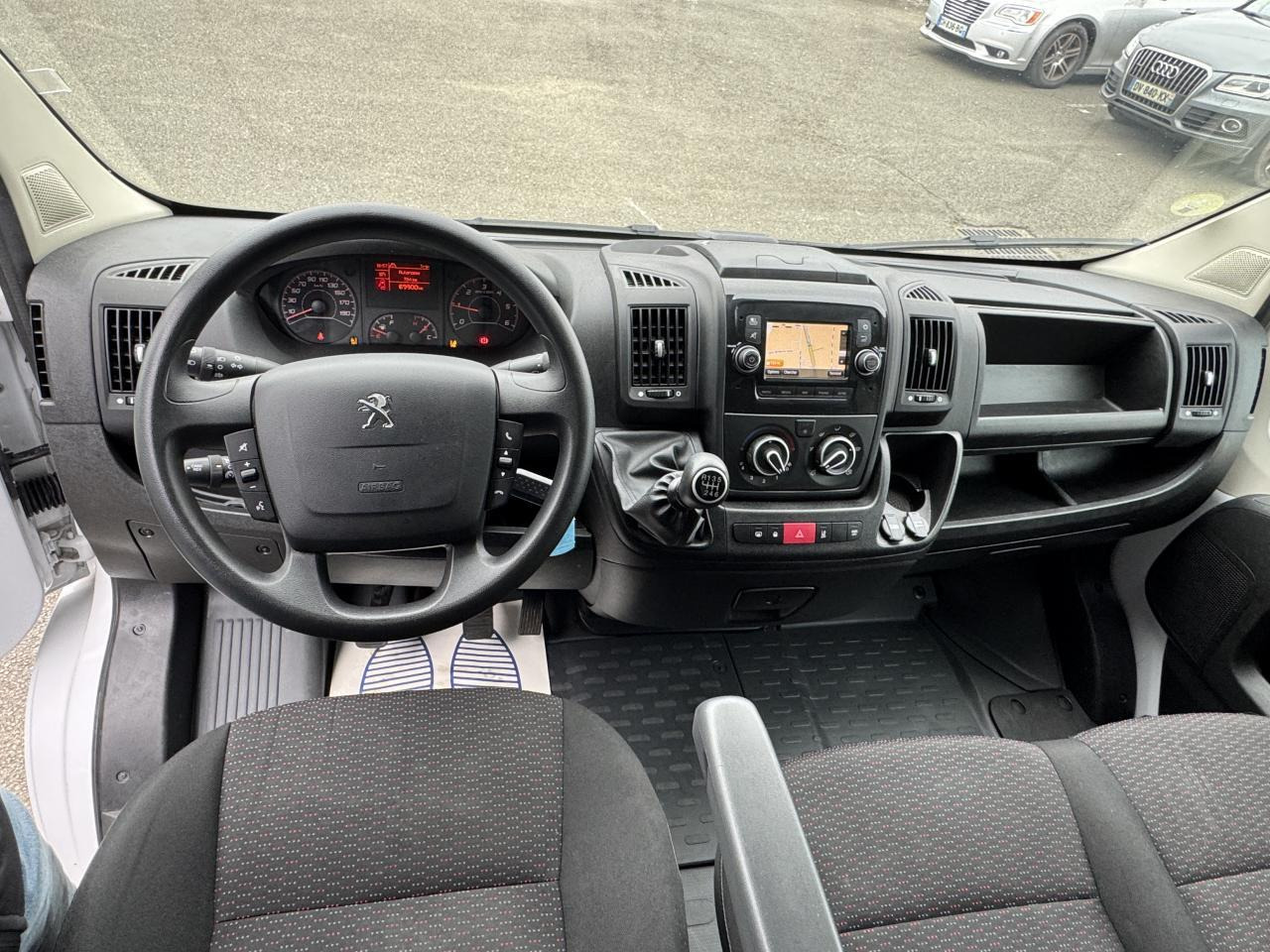 Peugeot Boxer 333 L1H1 2.2 BLUEHDI S&S 140CH ASPHALT - Panel van: picture 3 Peugeot Boxer 333 L1H1 2.2 BLUEHDI S&S 140CH ASPHALT - Panel van: picture 3