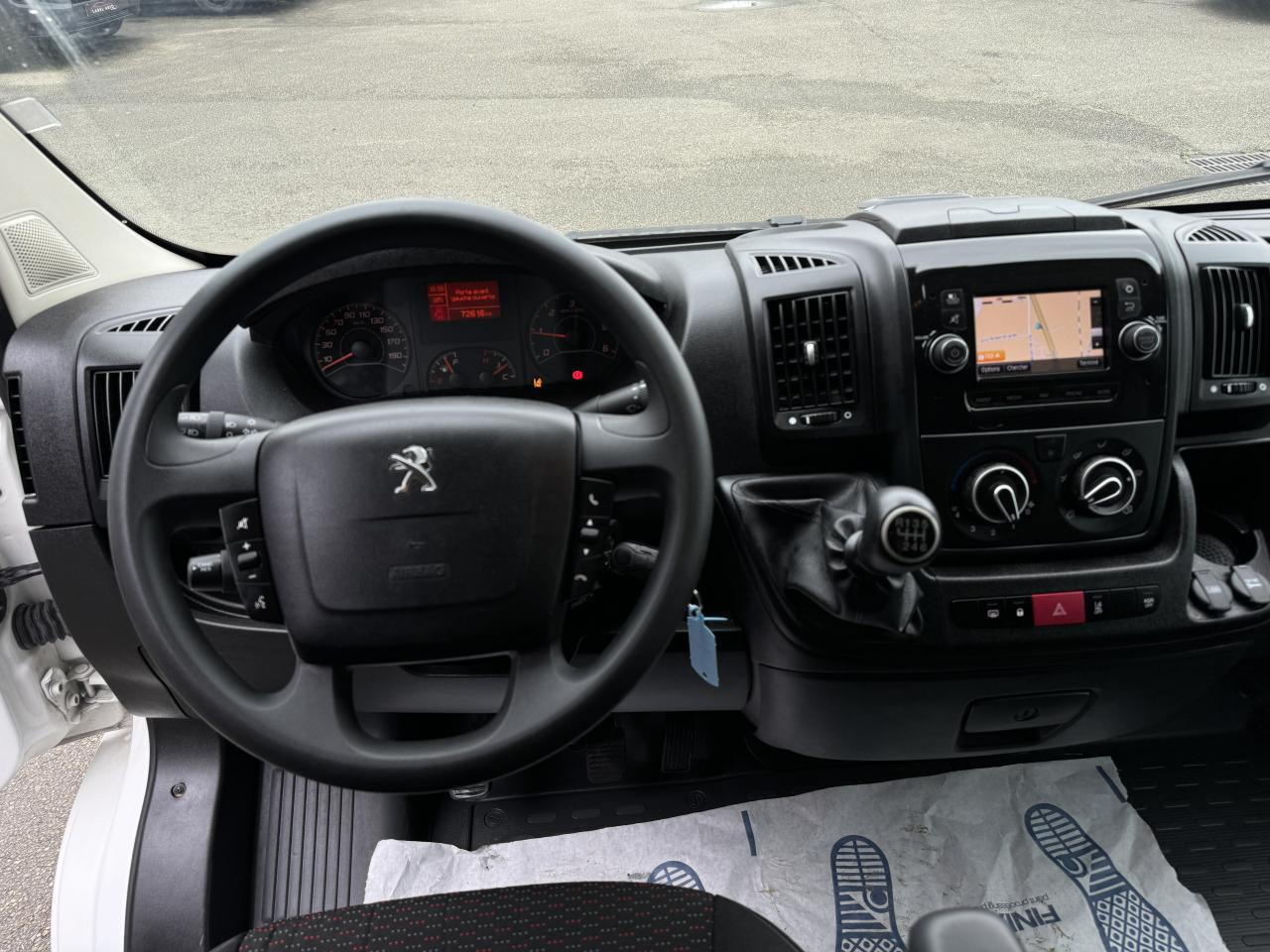 Peugeot Boxer 333 L1H1 2.2 BLUEHDI S&S 140CH ASPHALT - Panel van: picture 3 Peugeot Boxer 333 L1H1 2.2 BLUEHDI S&S 140CH ASPHALT - Panel van: picture 3