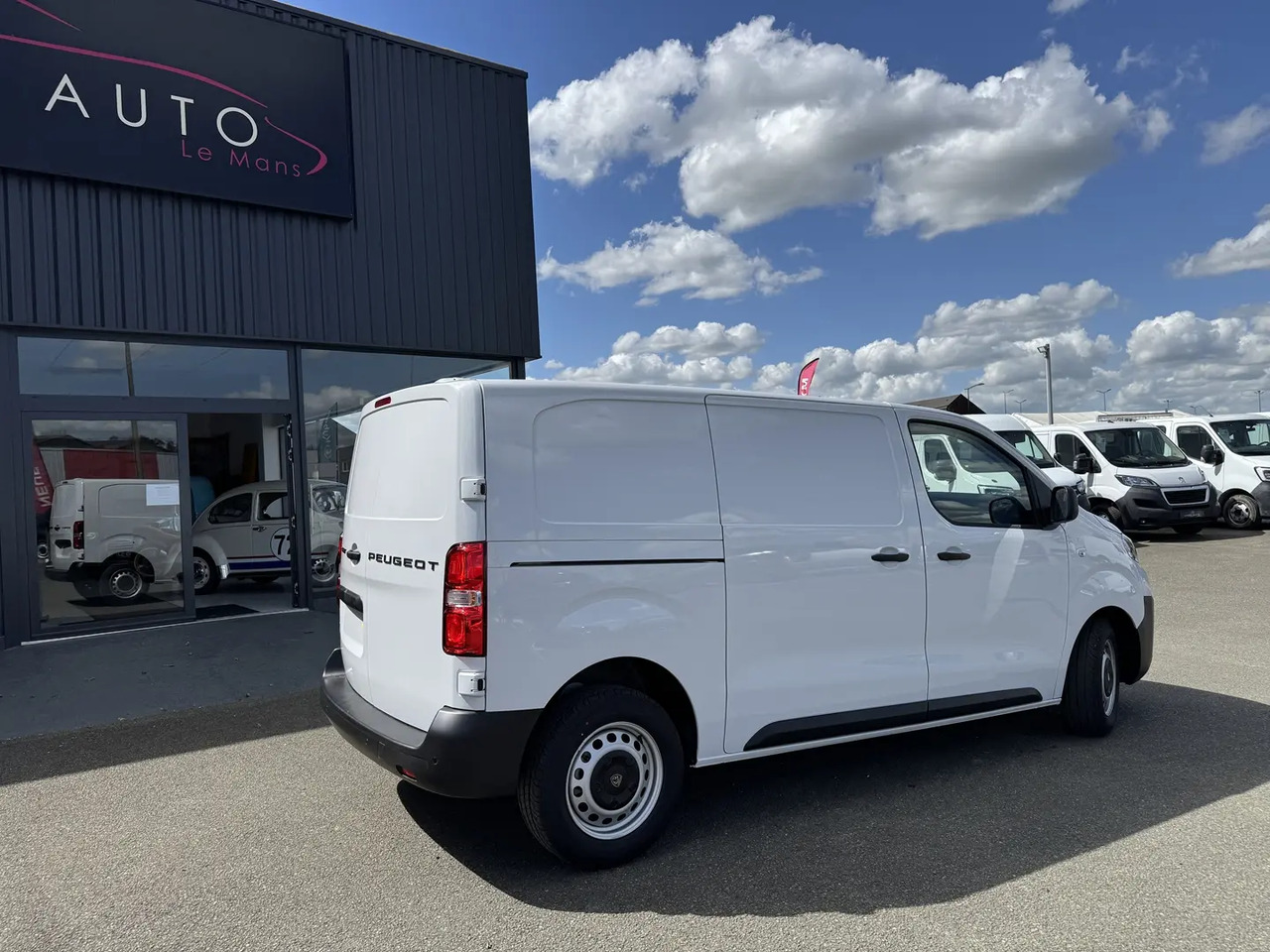 Peugeot Expert XL 2.0 BLUEHDI 145CH PACK PREMIUM CONNECT - Panel van: picture 5 Peugeot Expert XL 2.0 BLUEHDI 145CH PACK PREMIUM CONNECT - Panel van: picture 5