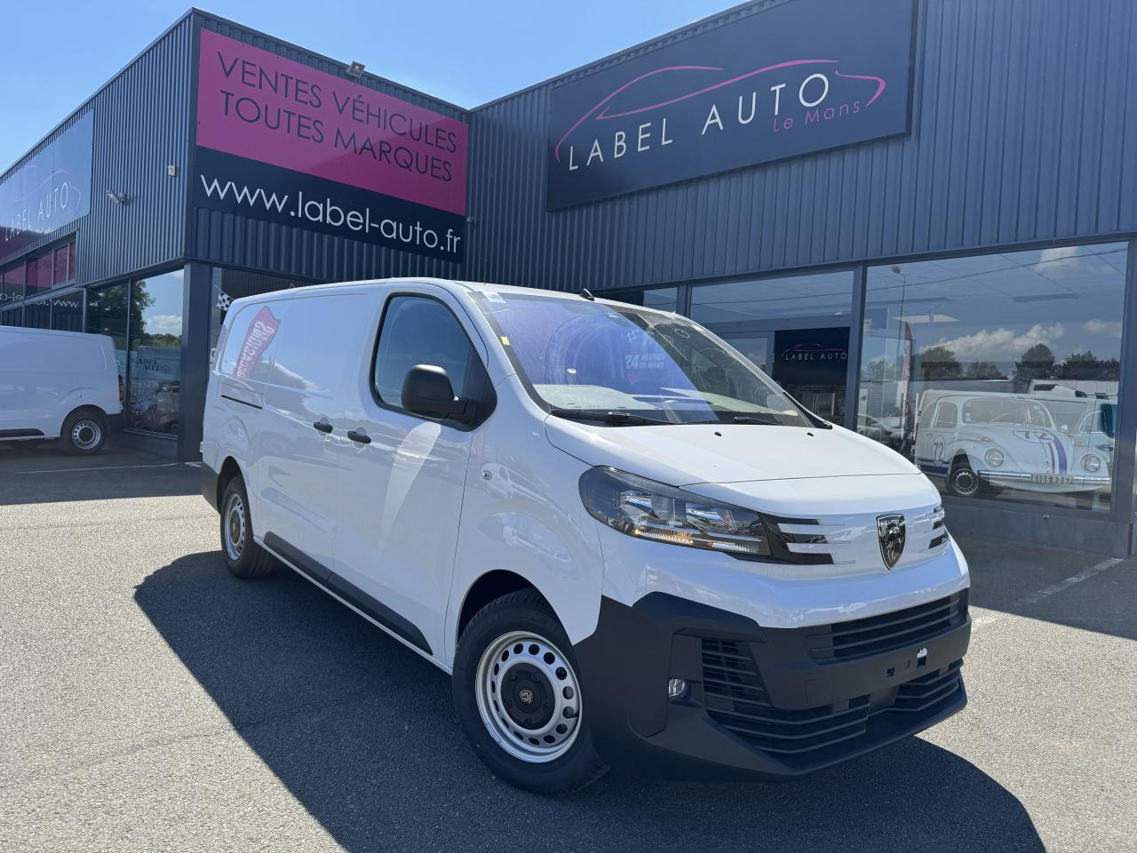 Peugeot Expert XL 2.0 BlueHDi - 145 III FOURGON Fourgon PHASE 2 - Panel van: picture 1 Peugeot Expert XL 2.0 BlueHDi - 145 III FOURGON Fourgon PHASE 2 - Panel van: picture 1