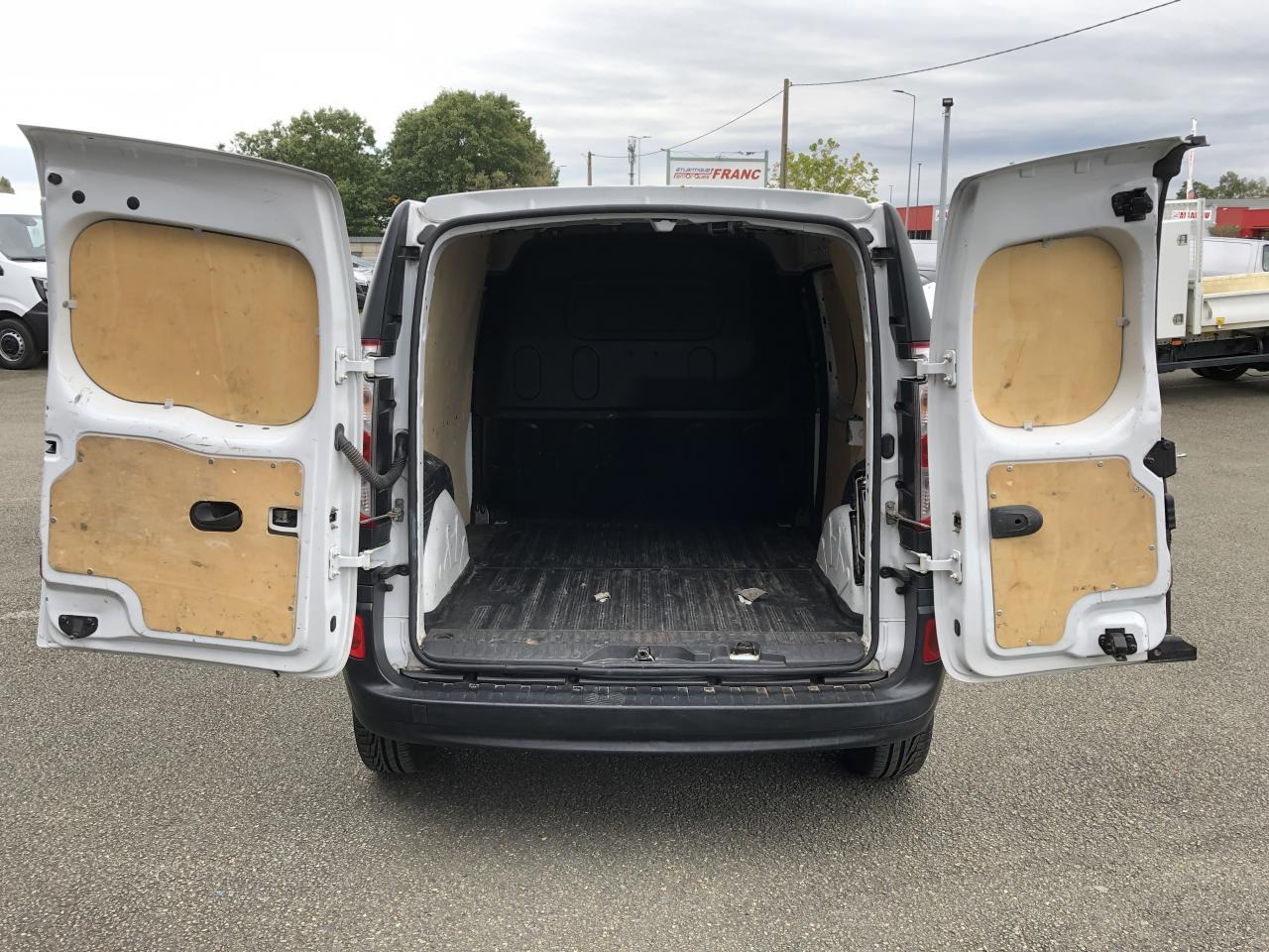 RENAULT KANGOO 1.5 DCI 80CH CONFORT - Panel van: picture 3 RENAULT KANGOO 1.5 DCI 80CH CONFORT - Panel van: picture 3