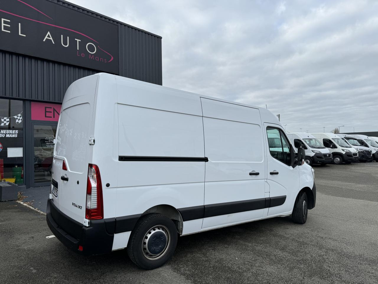 RENAULT MASTER 3T3 L2H2 2.3 DCI 135CH CONFORT - Panel van: picture 5 RENAULT MASTER 3T3 L2H2 2.3 DCI 135CH CONFORT - Panel van: picture 5