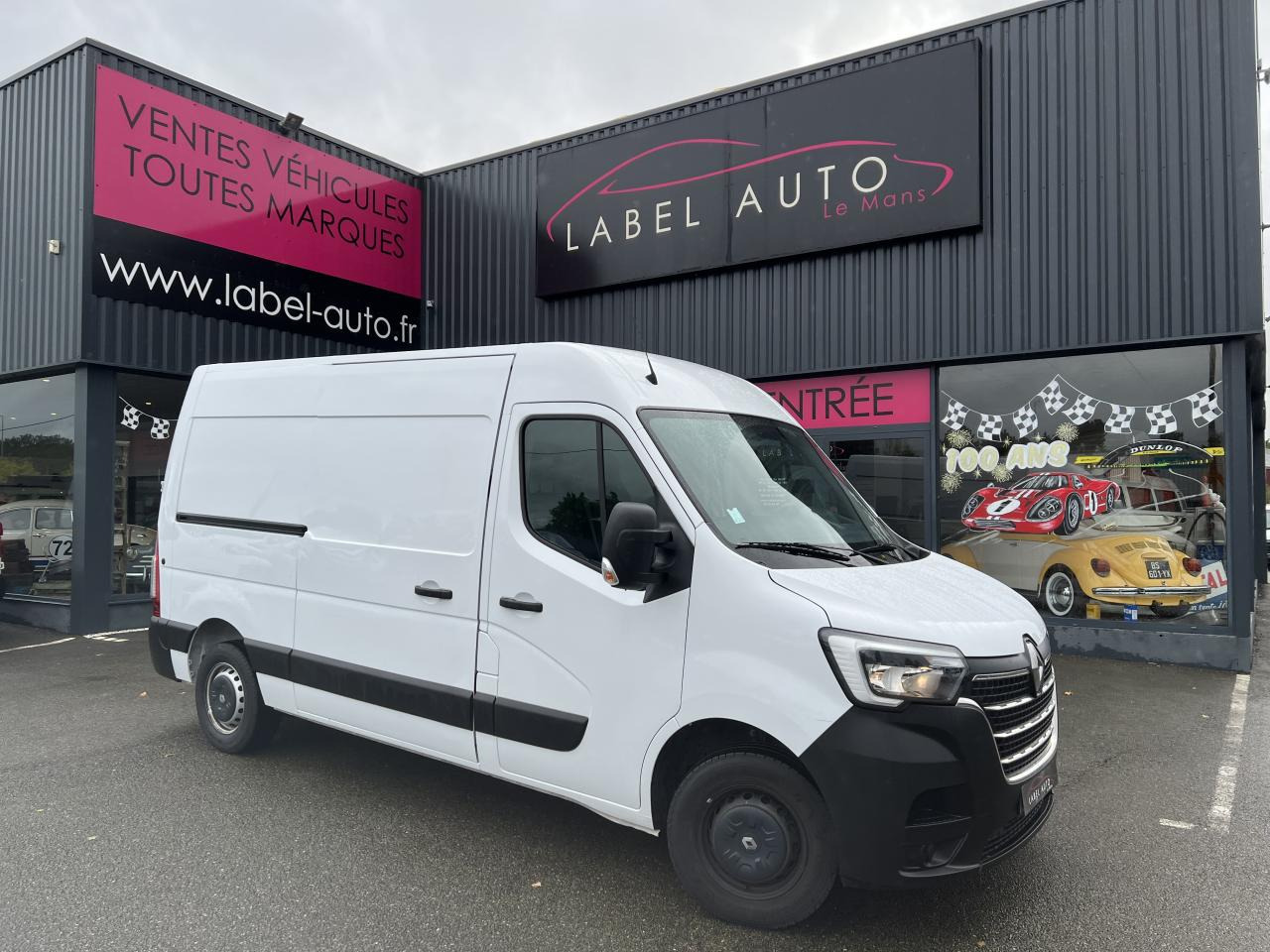 RENAULT Master Grand Confort F3300 L2H2 2.3 dCi - 135 III FOURGON Fourgon L2H2 Traction PHASE 3 - Panel van: picture 1 RENAULT Master Grand Confort F3300 L2H2 2.3 dCi - 135 III FOURGON Fourgon L2H2 Traction PHASE 3 - Panel van: picture 1