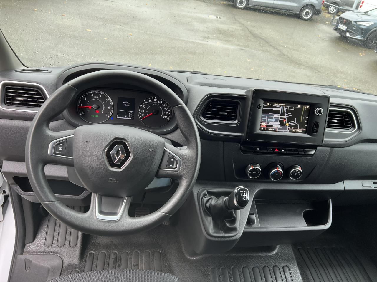 RENAULT Master Grand Confort F3300 L2H2 2.3 dCi - 135 III FOURGON Fourgon L2H2 Traction PHASE 3 - Panel van: picture 4 RENAULT Master Grand Confort F3300 L2H2 2.3 dCi - 135 III FOURGON Fourgon L2H2 Traction PHASE 3 - Panel van: picture 4