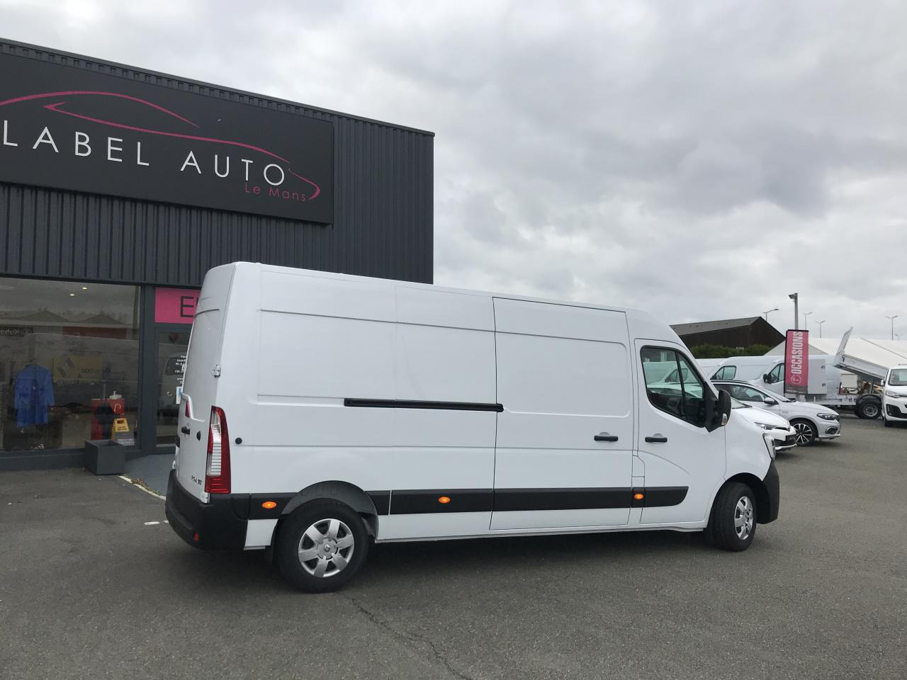 RENAULT Master Grand Confort F3500 L3H2 2.3 Blue dCi - 135 III FOURGON Fourgon L3H2 Traction PHASE 3 - Panel van: picture 5 RENAULT Master Grand Confort F3500 L3H2 2.3 Blue dCi - 135 III FOURGON Fourgon L3H2 Traction PHASE 3 - Panel van: picture 5
