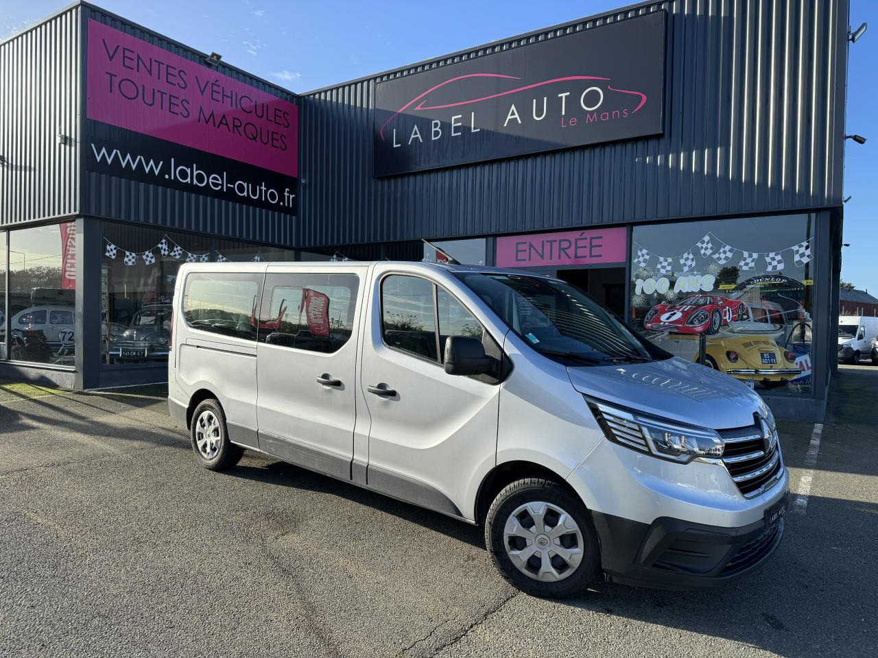 RENAULT Trafic L2 2.0 Energy dCi - 150 - S&S III COMBI Combi Zen L2H1 PHASE 3 - Passenger van: picture 1 RENAULT Trafic L2 2.0 Energy dCi - 150 - S&S III COMBI Combi Zen L2H1 PHASE 3 - Passenger van: picture 1