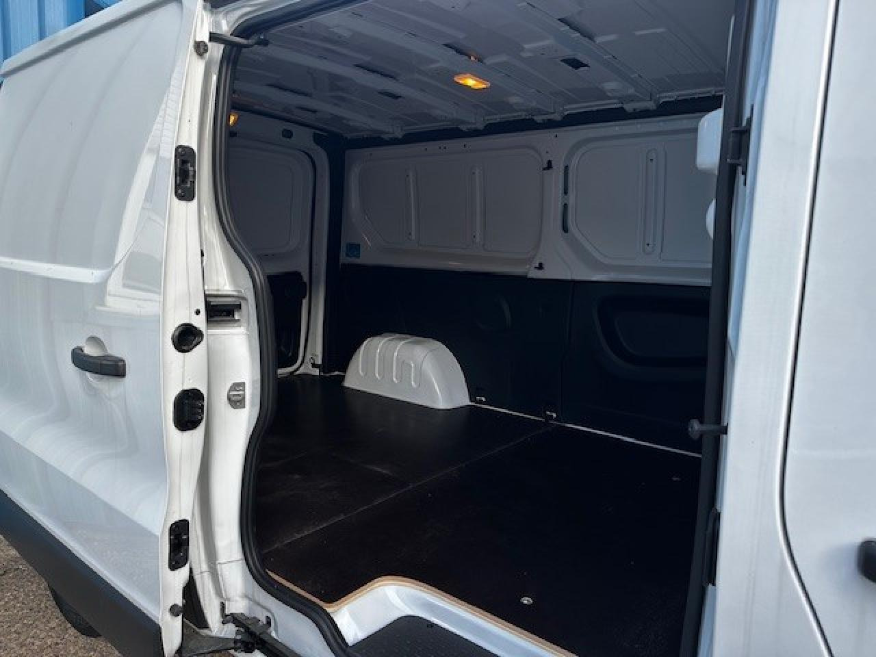 New Panel van RENAULT Trafic L2H1 3000 Kg 2.0 Blue dCi - 130 2024 III FOURGON Fourgon Advance L2H1 PHASE 3: picture 6 New Panel van RENAULT Trafic L2H1 3000 Kg 2.0 Blue dCi - 130 2024 III FOURGON Fourgon Advance L2H1 PHASE 3: picture 6