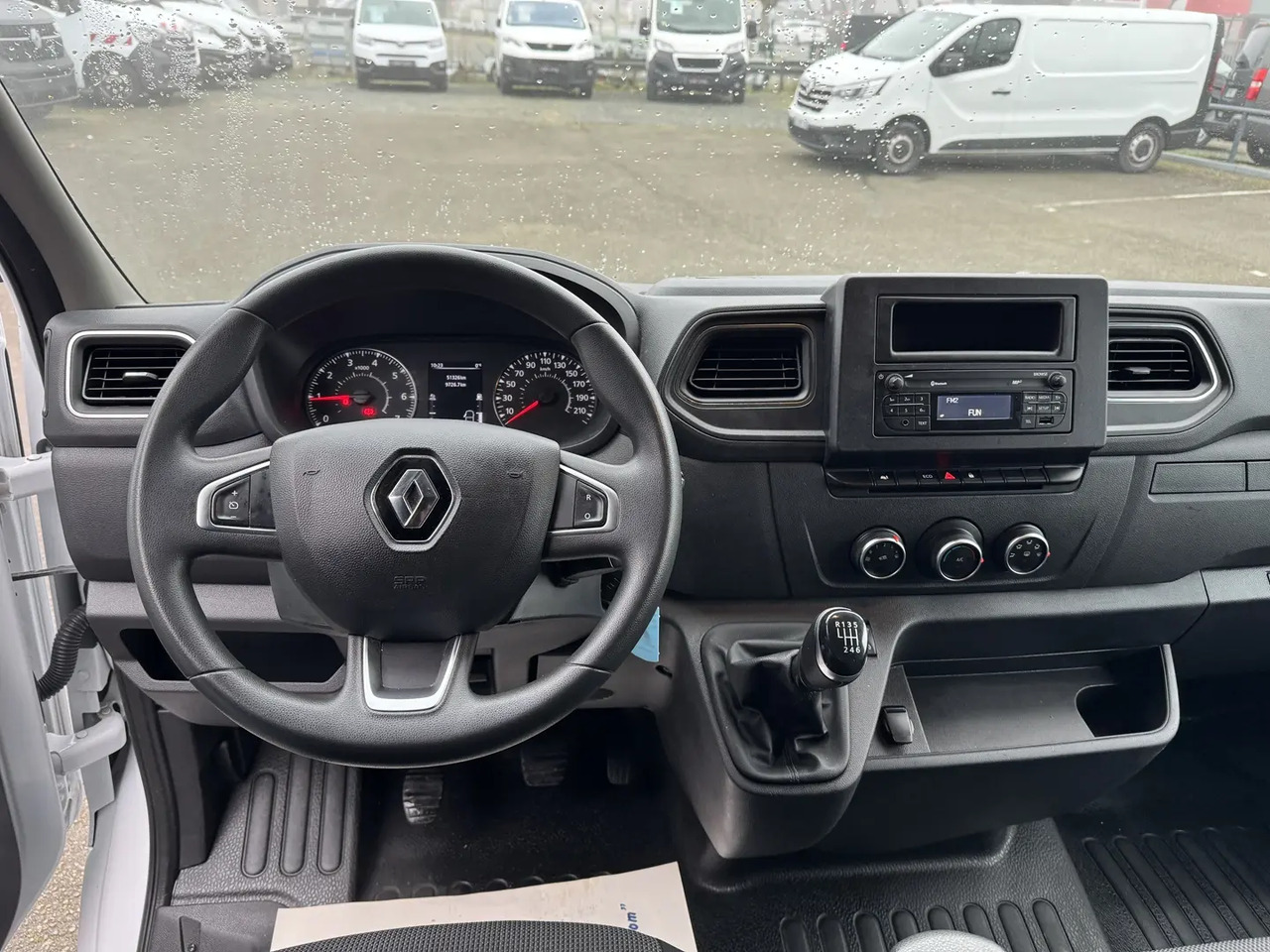 Renault MASTER III GRD VOL R3500RJ L4 2.3 DCI 145CH ENERGY 20M3 CONFORT EUROVI - Car: picture 4 Renault MASTER III GRD VOL R3500RJ L4 2.3 DCI 145CH ENERGY 20M3 CONFORT EUROVI - Car: picture 4