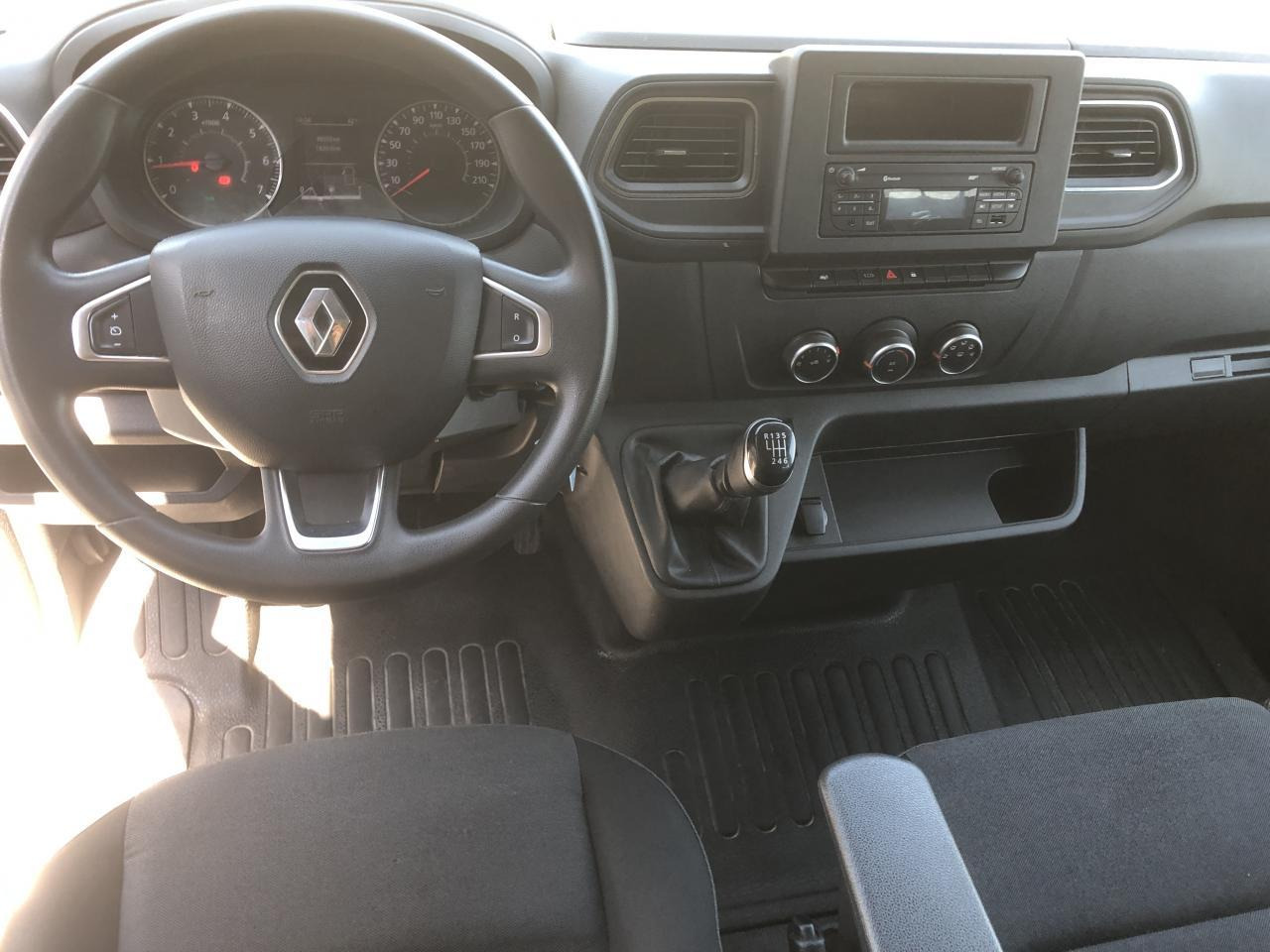 Renault Master F3300 L2H2 2.3 DCI 135CH CABINE APPROFONDIE CONFORT 7 PLACES - Combi van: picture 3 Renault Master F3300 L2H2 2.3 DCI 135CH CABINE APPROFONDIE CONFORT 7 PLACES - Combi van: picture 3