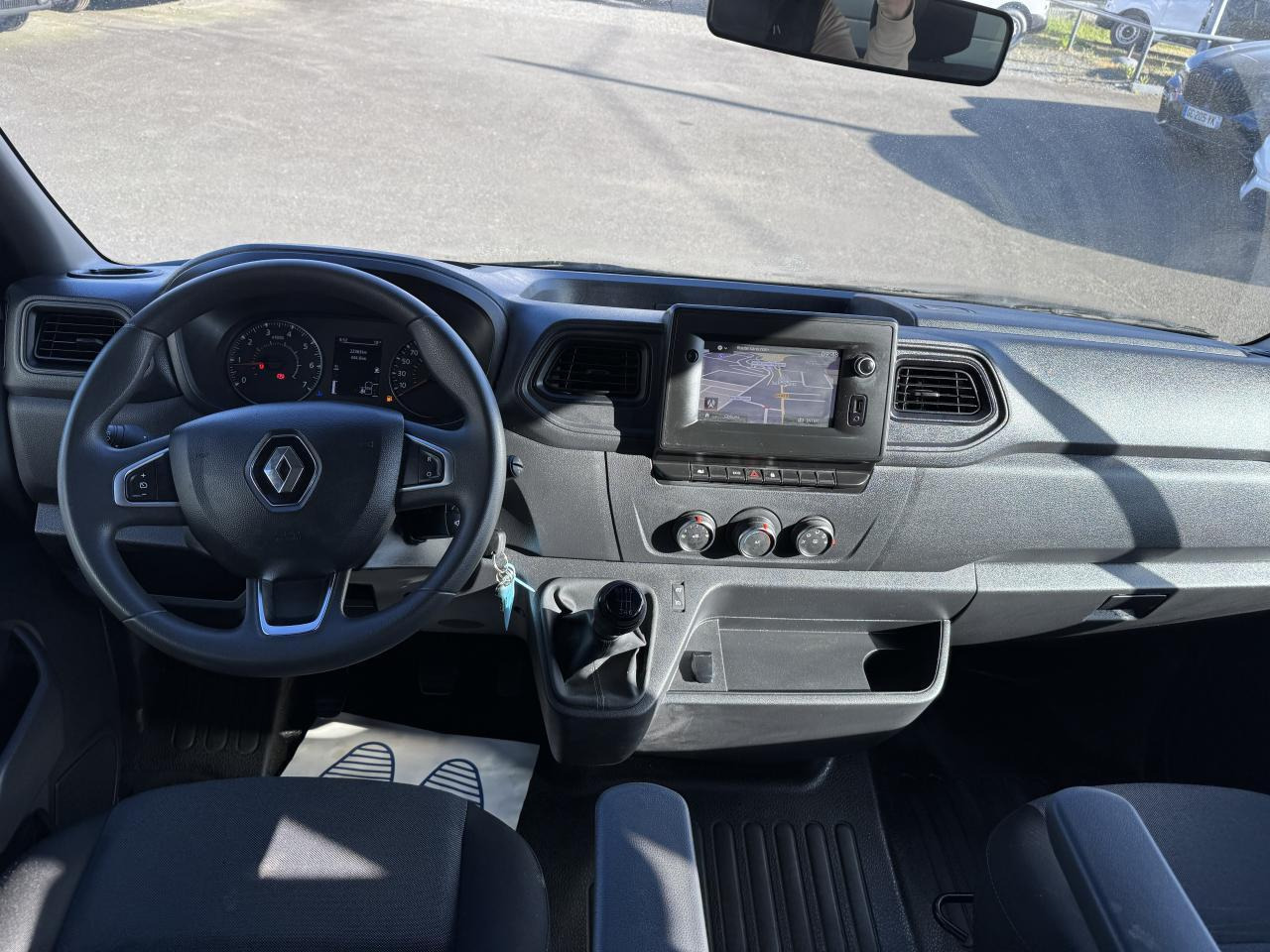 Renault Master RENAULT 3T5 BENNE + COFFRE RJ DOUBLE CABINE 6 PL 2.3 DCI 130 CH CONFORT + GPS + REGUL + CLIM - Tipper van: picture 3 Renault Master RENAULT 3T5 BENNE + COFFRE RJ DOUBLE CABINE 6 PL 2.3 DCI 130 CH CONFORT + GPS + REGUL + CLIM - Tipper van: picture 3