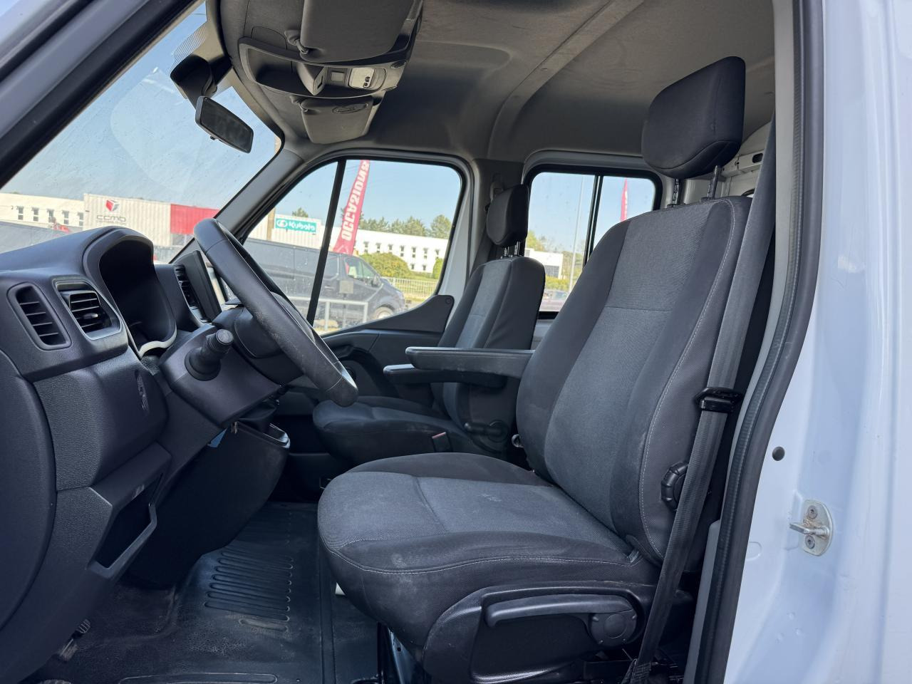 Renault Master combi RENAULT 3T5 BENNE + COFFRE RJ DOUBLE CABINE 6 PL 2.3 DCI 130 CH CONFORT + GPS + REGUL + CLIM - Tipper van: picture 4 Renault Master combi RENAULT 3T5 BENNE + COFFRE RJ DOUBLE CABINE 6 PL 2.3 DCI 130 CH CONFORT + GPS + REGUL + CLIM - Tipper van: picture 4