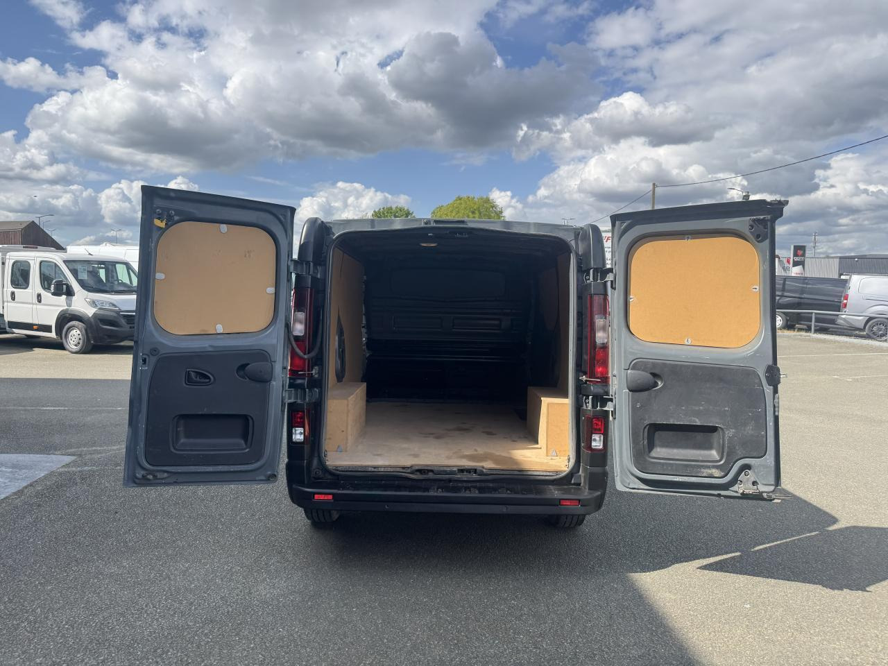 Renault Trafic L1H1 2T8 2.0 BLUE DCI 130CH GRAND CONFORT - Panel van: picture 3 Renault Trafic L1H1 2T8 2.0 BLUE DCI 130CH GRAND CONFORT - Panel van: picture 3