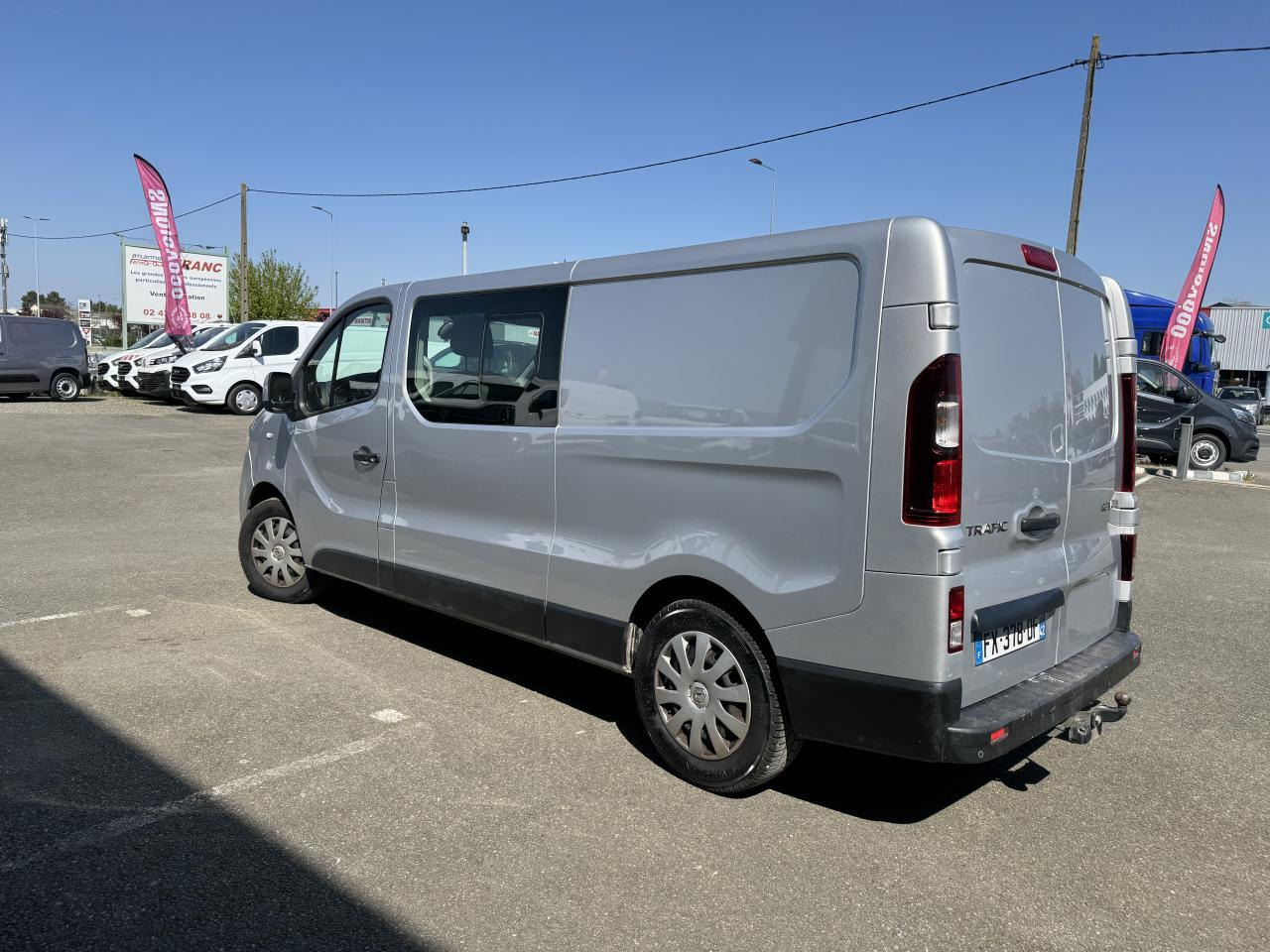 Renault Trafic L2H1 2.0 DCI 145CH CABINE APPROFONDIE 6 PLACES CONFORT EDC - Combi van: picture 5 Renault Trafic L2H1 2.0 DCI 145CH CABINE APPROFONDIE 6 PLACES CONFORT EDC - Combi van: picture 5