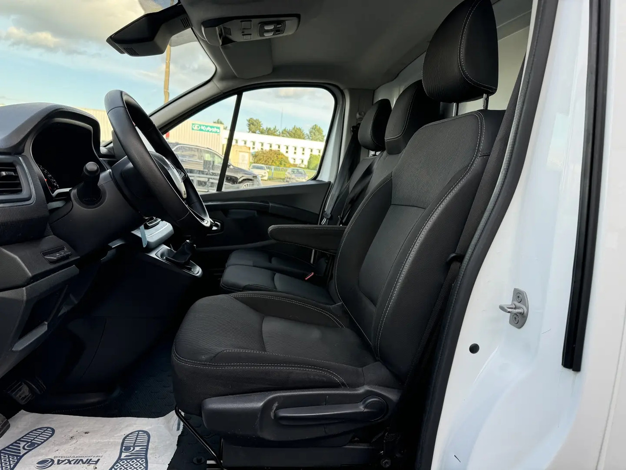 Renault Trafic L2H1 3T 2.0 BLUE DCI 130CH GRAND CONFORT - Panel van: picture 5 Renault Trafic L2H1 3T 2.0 BLUE DCI 130CH GRAND CONFORT - Panel van: picture 5