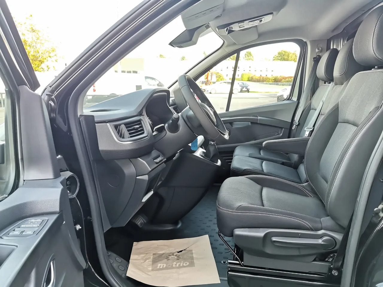 Renault Trafic L2H1 3T 2.0 BLUE DCI 150CH GRAND CONFORT EDC E6E - Panel van: picture 5 Renault Trafic L2H1 3T 2.0 BLUE DCI 150CH GRAND CONFORT EDC E6E - Panel van: picture 5
