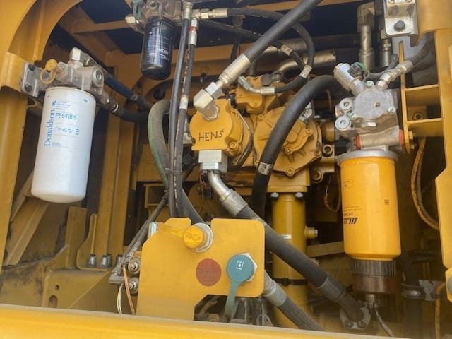 Crawler excavator CAT 352 F: picture 19