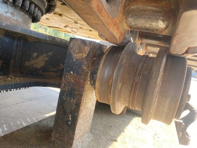 Crawler excavator CAT 352 F: picture 13