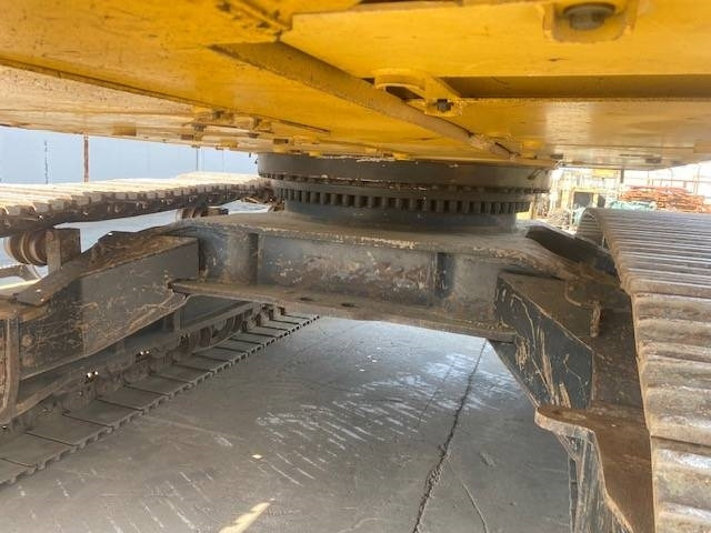 Crawler excavator CAT 352 F: picture 17