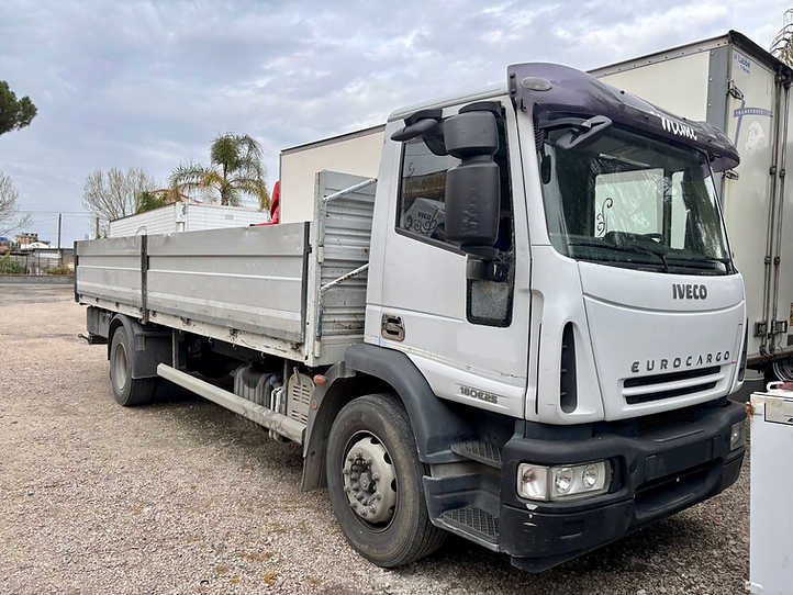 EUROCARGO 180E25 CASSONE FISSO - Dropside/ Flatbed truck: picture 1 EUROCARGO 180E25 CASSONE FISSO - Dropside/ Flatbed truck: picture 1