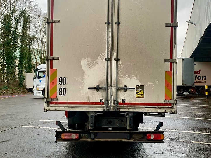 Iveco Eurocargo 120el22 - Box truck: picture 4 Iveco Eurocargo 120el22 - Box truck: picture 4