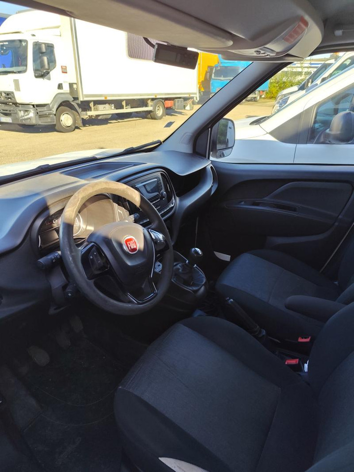Fiat Doblo Maxi 105 cv PC avec caisse frigorifique - Refrigerated van: picture 3 Fiat Doblo Maxi 105 cv PC avec caisse frigorifique - Refrigerated van: picture 3