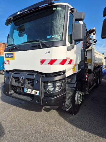 Renault C version K 380 P6x4 Bi-benne Grue FASSI F195 A0.24 - Tipper: picture 1 Renault C version K 380 P6x4 Bi-benne Grue FASSI F195 A0.24 - Tipper: picture 1