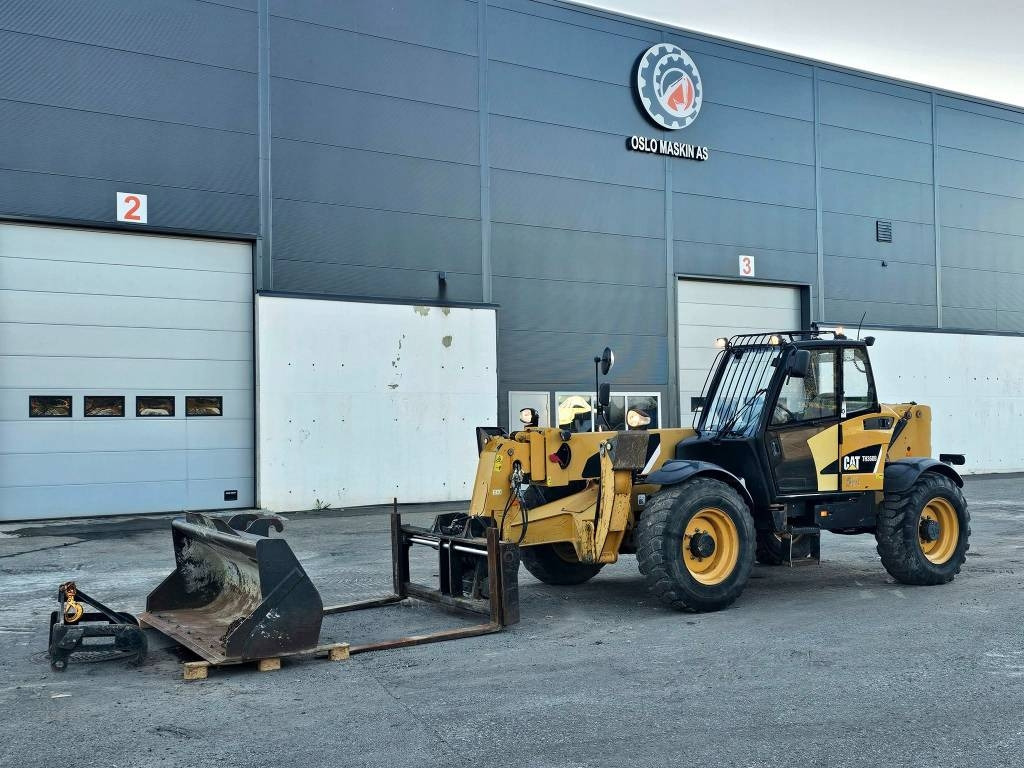CAT th306b - Telescopic handler: picture 1 CAT th306b - Telescopic handler: picture 1