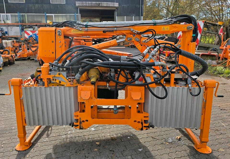 Dücker DUA 800 RSM 13 Böschungsmäher Böschungsmulcher Mähausleger Bankettmäher für Unimog 405/10 405/12 700 600 Mulag Una MHU FME - Boom mower: picture 3 Dücker DUA 800 RSM 13 Böschungsmäher Böschungsmulcher Mähausleger Bankettmäher für Unimog 405/10 405/12 700 600 Mulag Una MHU FME - Boom mower: picture 3