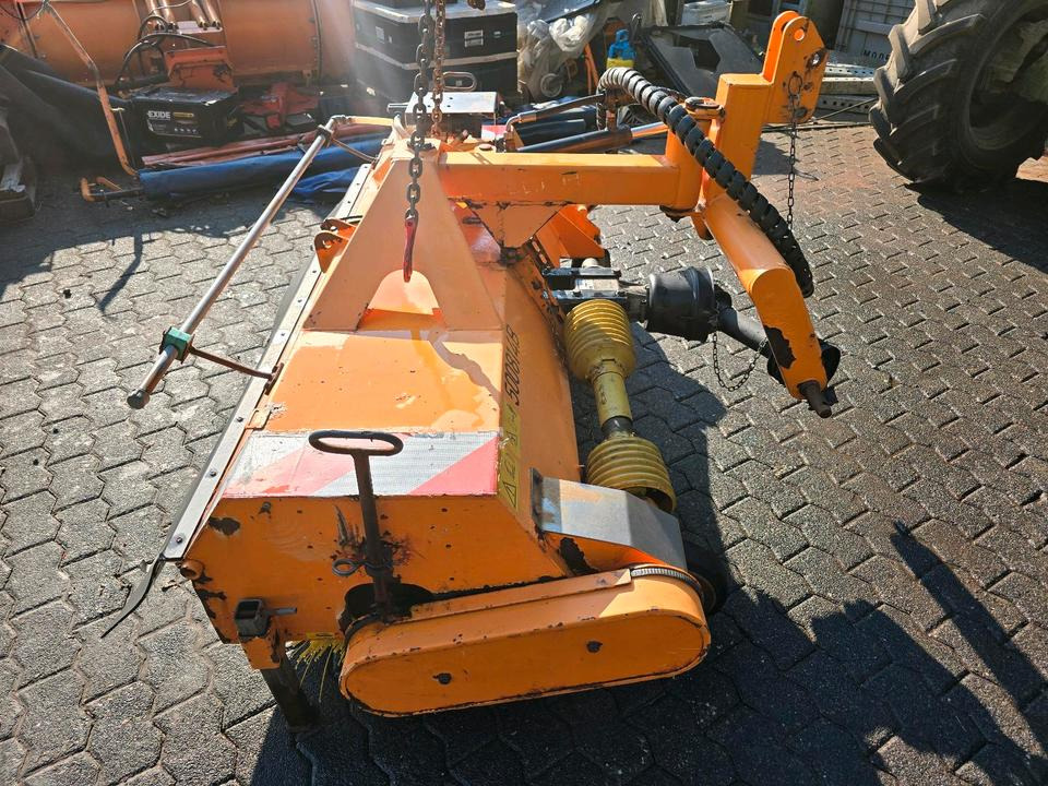 Dücker HDK 160 Kehrmaschine Straßenkehrmaschine Kehrbesen für Multicar Tremo Iseki Kubota - Broom: picture 4 Dücker HDK 160 Kehrmaschine Straßenkehrmaschine Kehrbesen für Multicar Tremo Iseki Kubota - Broom: picture 4