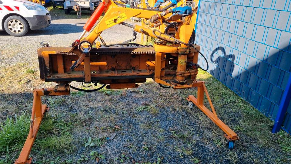 Dücker UNA Mähausleger 100 Böschungsmulcher Böschungsmäher Seitenmulcher Multicar Ladog Bucher Unimog - Boom mower: picture 4 Dücker UNA Mähausleger 100 Böschungsmulcher Böschungsmäher Seitenmulcher Multicar Ladog Bucher Unimog - Boom mower: picture 4