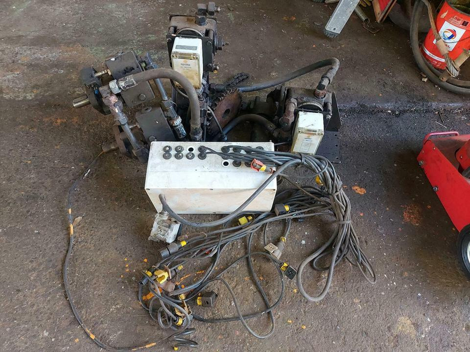 Epoke Salzstreuer Winterdienst Schneckenantrieb Steuerblock - Electrical system for Municipal/ Special vehicle: picture 1 Epoke Salzstreuer Winterdienst Schneckenantrieb Steuerblock - Electrical system for Municipal/ Special vehicle: picture 1