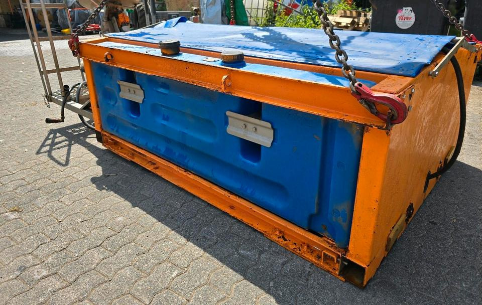 Gmeiner Husky 1500WFS 1,5m3 Salzstreuer für Multicar Ladog Aebi Unimog Salzsilo Streuautomat Winterdienst Küpper-Weisser Schmidt - Sand/ Salt spreader: picture 5 Gmeiner Husky 1500WFS 1,5m3 Salzstreuer für Multicar Ladog Aebi Unimog Salzsilo Streuautomat Winterdienst Küpper-Weisser Schmidt - Sand/ Salt spreader: picture 5
