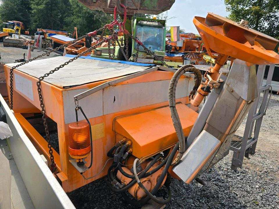 Gmeiner Yeti 2000 TC EWA Salzstreuer Streuautomat Salzsilo Bucher Aufbau für Unimog UGE UGN 405/10 405/12 U318 U 318 423 323 327 427 429 Schmidt Winterdienst - Sand/ Salt spreader: picture 5 Gmeiner Yeti 2000 TC EWA Salzstreuer Streuautomat Salzsilo Bucher Aufbau für Unimog UGE UGN 405/10 405/12 U318 U 318 423 323 327 427 429 Schmidt Winterdienst - Sand/ Salt spreader: picture 5