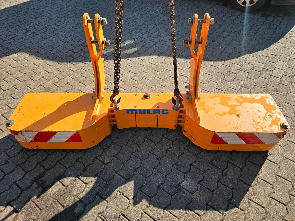 Mulag Heckgewicht für Unimog 405 U400 U 300 500 400 318 423 427 429 430 530 527 535 UGN UGE Kontergewicht Mulag Mähausleger Böschungsmulcher Böschungsmäher - Counterweight: picture 1 Mulag Heckgewicht für Unimog 405 U400 U 300 500 400 318 423 427 429 430 530 527 535 UGN UGE Kontergewicht Mulag Mähausleger Böschungsmulcher Böschungsmäher - Counterweight: picture 1