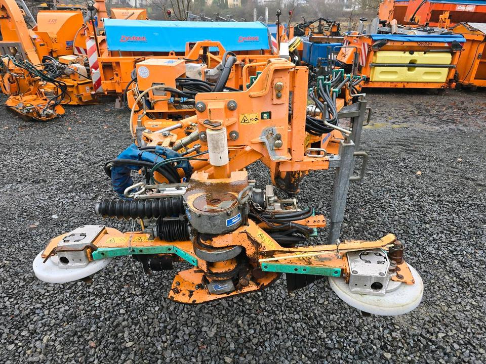 Mulag MRM 300 MLM 200 Leitpfostenmähgerät Randstreifenmäher Böschungsmäher Böschungsmulcher Bankettmäher passend für Unimog 405/10 405/12 UGN UGE U300 U 300 Leitpfostenausmäher - Verge mower: picture 1 Mulag MRM 300 MLM 200 Leitpfostenmähgerät Randstreifenmäher Böschungsmäher Böschungsmulcher Bankettmäher passend für Unimog 405/10 405/12 UGN UGE U300 U 300 Leitpfostenausmäher - Verge mower: picture 1