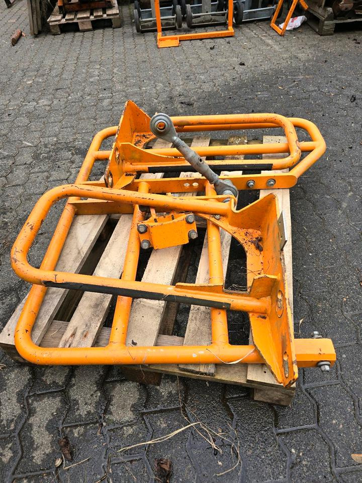 Mulag Seitenanfahrschutz Lampenbügel für Unimog U 300 400 500 UGE UGN 405/12 405/10 Böschungsmäher Böschungsmulcher MHU 800 ME 700 Stoßstange Lampenschutzbügel - Snow removal vehicle: picture 4 Mulag Seitenanfahrschutz Lampenbügel für Unimog U 300 400 500 UGE UGN 405/12 405/10 Böschungsmäher Böschungsmulcher MHU 800 ME 700 Stoßstange Lampenschutzbügel - Snow removal vehicle: picture 4