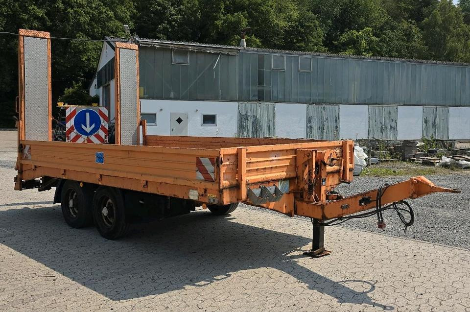 Müller Mitteltal ETÜ-TA Tandem-Tieflder Tüv 8/26 Tieflader Auffahrrampen - Low loader trailer: picture 1 Müller Mitteltal ETÜ-TA Tandem-Tieflder Tüv 8/26 Tieflader Auffahrrampen - Low loader trailer: picture 1