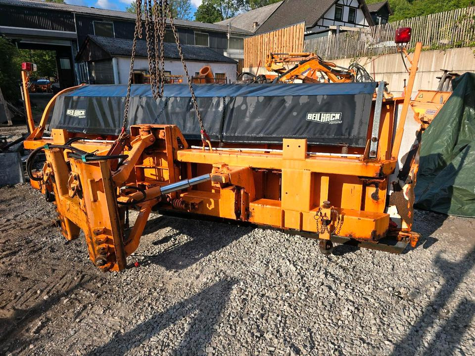 Schneepflug Beilhack PV 4m. Schneeschild Schneeschieber Schmidt Epoke passend für LKW Unimog 424 427 405 U 300 400 500 318 323 423 218 430 429 530 527 535 Mercedes-Benz Winterdienst - Snow plough: picture 2 Schneepflug Beilhack PV 4m. Schneeschild Schneeschieber Schmidt Epoke passend für LKW Unimog 424 427 405 U 300 400 500 318 323 423 218 430 429 530 527 535 Mercedes-Benz Winterdienst - Snow plough: picture 2