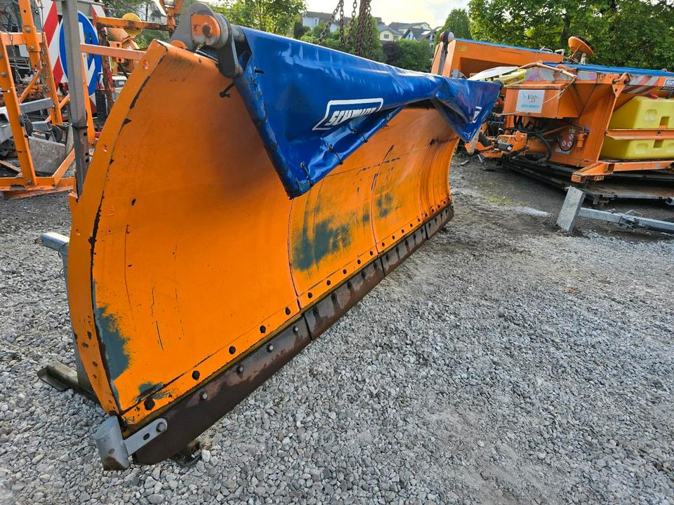 Schneepflug Schmidt MS 40.1 4m Schneeschild Schneeschieber Schmidt Epoke Kahlbacher passend für LKW Unimog 424 427 405 U 300 400 500 318 323 423 218 430 429 530 527 535 Mercedes-Benz Winterdienst - Snow plough: picture 4 Schneepflug Schmidt MS 40.1 4m Schneeschild Schneeschieber Schmidt Epoke Kahlbacher passend für LKW Unimog 424 427 405 U 300 400 500 318 323 423 218 430 429 530 527 535 Mercedes-Benz Winterdienst - Snow plough: picture 4