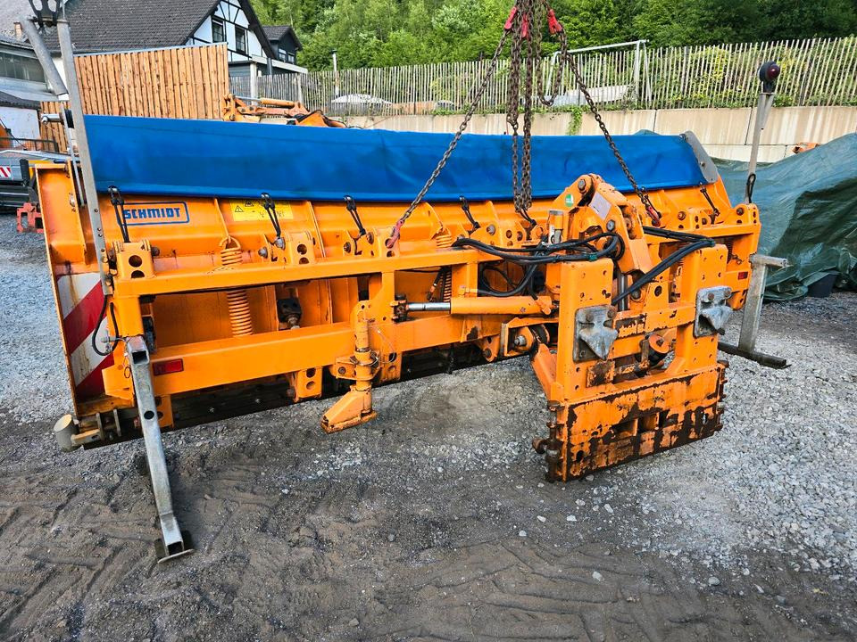 Schneepflug Schmidt MS 40.1 4m Schneeschild Schneeschieber Schmidt Epoke Kahlbacher passend für LKW Unimog 424 427 405 U 300 400 500 318 323 423 218 430 429 530 527 535 Mercedes-Benz Winterdienst - Snow plough: picture 1 Schneepflug Schmidt MS 40.1 4m Schneeschild Schneeschieber Schmidt Epoke Kahlbacher passend für LKW Unimog 424 427 405 U 300 400 500 318 323 423 218 430 429 530 527 535 Mercedes-Benz Winterdienst - Snow plough: picture 1