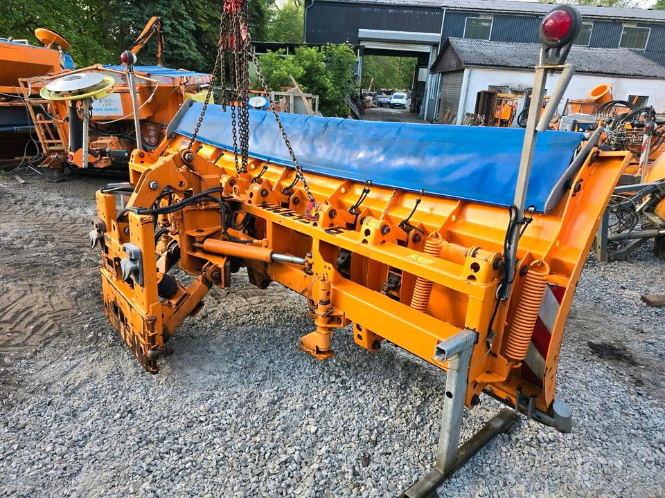 Schneepflug Schmidt MS 40.1 4m Schneeschild Schneeschieber Schmidt Epoke Kahlbacher passend für LKW Unimog 424 427 405 U 300 400 500 318 323 423 218 430 429 530 527 535 Mercedes-Benz Winterdienst - Snow plough: picture 3 Schneepflug Schmidt MS 40.1 4m Schneeschild Schneeschieber Schmidt Epoke Kahlbacher passend für LKW Unimog 424 427 405 U 300 400 500 318 323 423 218 430 429 530 527 535 Mercedes-Benz Winterdienst - Snow plough: picture 3