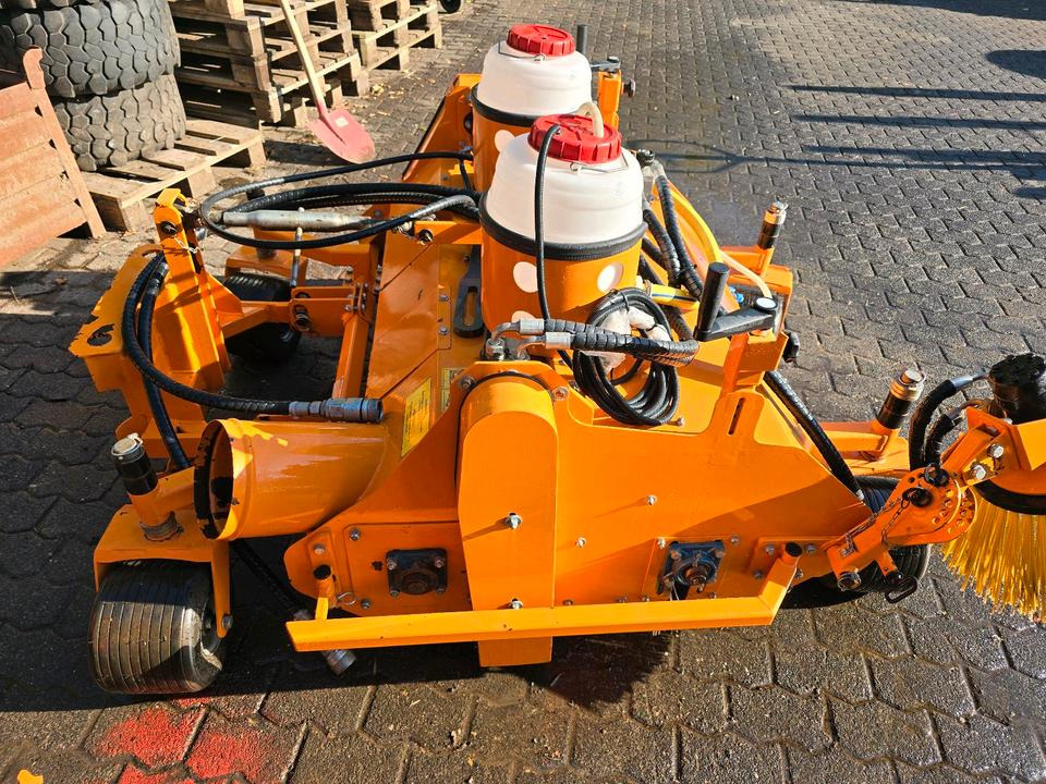 Wicke LSD 120 RA Laubsaugdüse Kehrmaschine Laubsauger für Hansa M31 - Broom: picture 4 Wicke LSD 120 RA Laubsaugdüse Kehrmaschine Laubsauger für Hansa M31 - Broom: picture 4