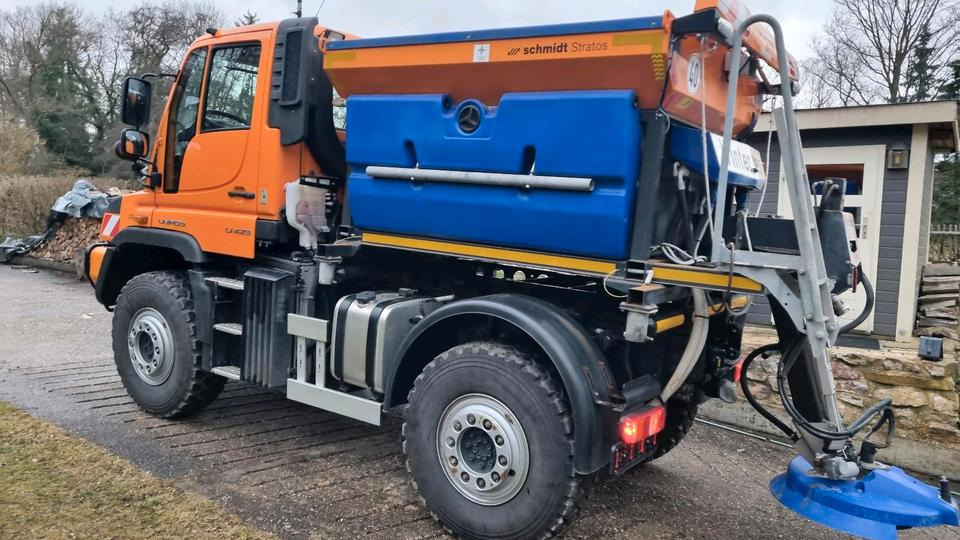 Zu vermieten Unimog 405 U423 Winterdienst Schmidt Salzstreuer 423 429 430 Mercedes Benz 318 527 Vermietung - Snow removal vehicle: picture 3 Zu vermieten Unimog 405 U423 Winterdienst Schmidt Salzstreuer 423 429 430 Mercedes Benz 318 527 Vermietung - Snow removal vehicle: picture 3